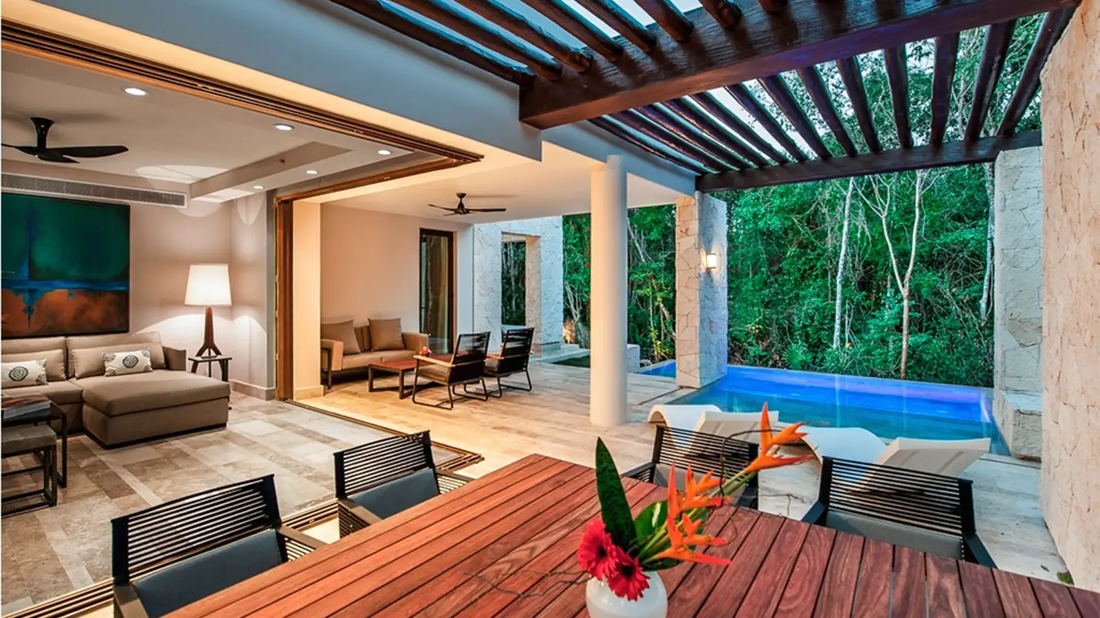 LUXURIOUS FAIRMONT HERRITAGE 